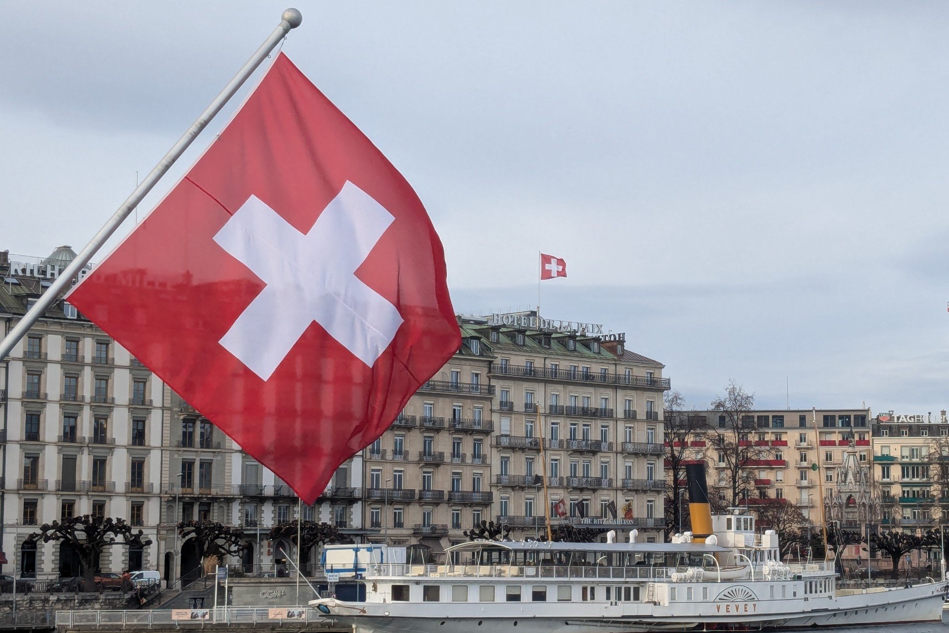 SNB Holds Rates; Further Cuts Possible But Appear Unlikely 